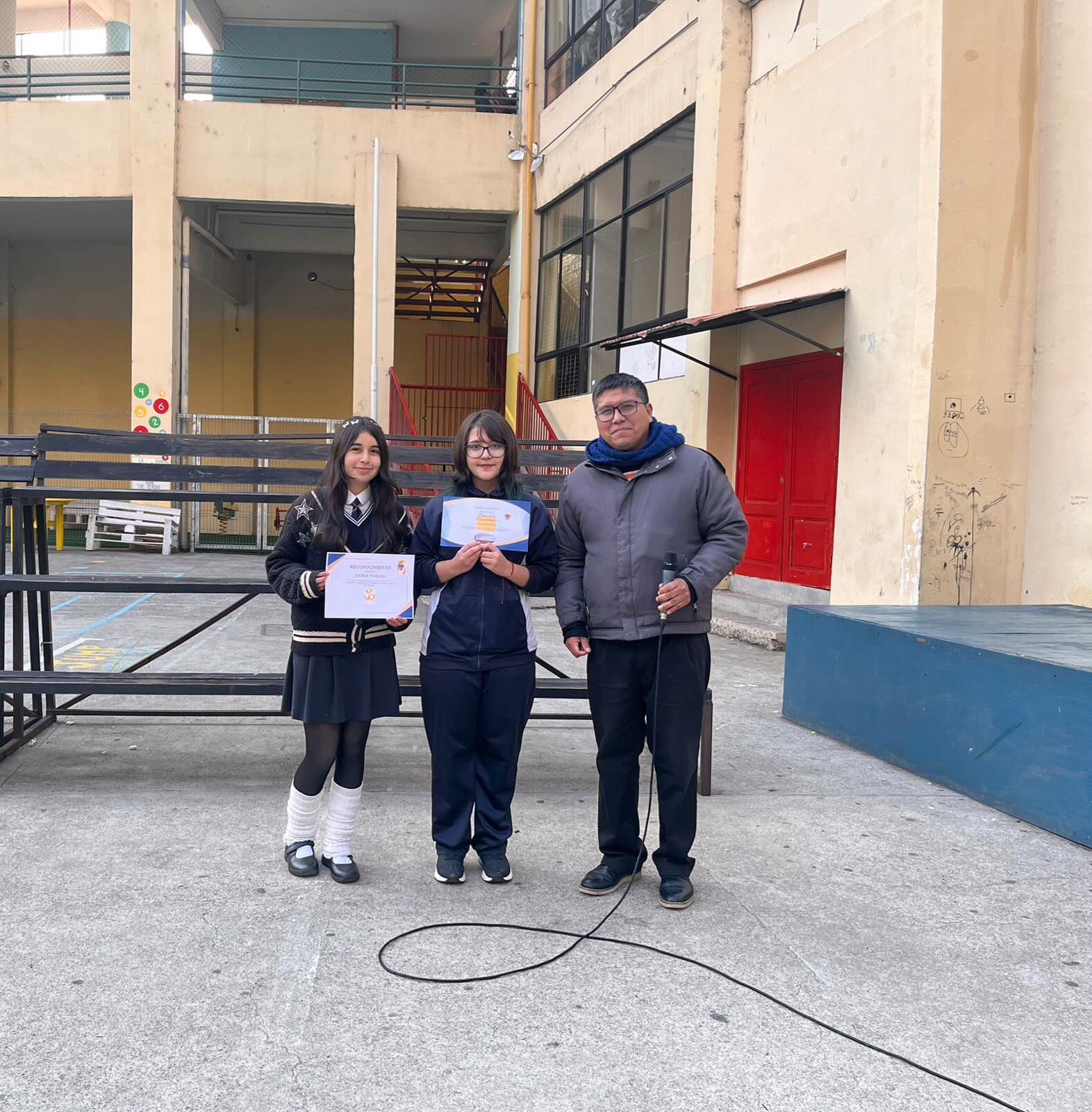 Felicitaciones Araceli y Dania